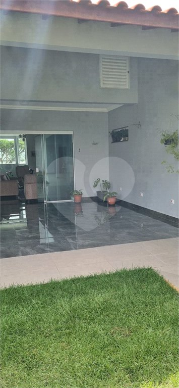 Casa à venda com 3 suítes no condomínio Residencial dos Lagos, Itupeva - SP