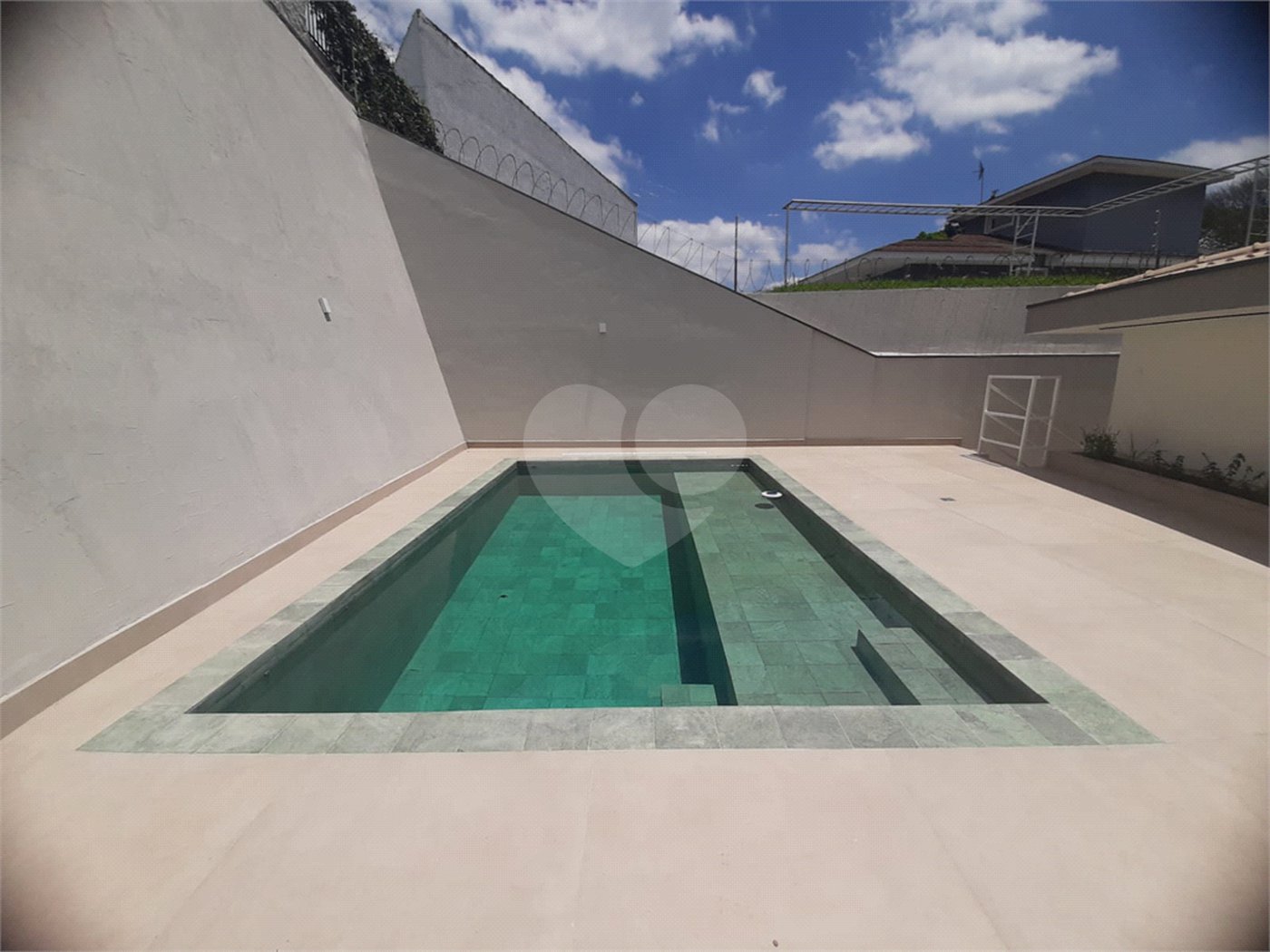 Casa Térrea à venda ou para alugar com 4 suítes em Jardim São Bento, São Paulo, SP