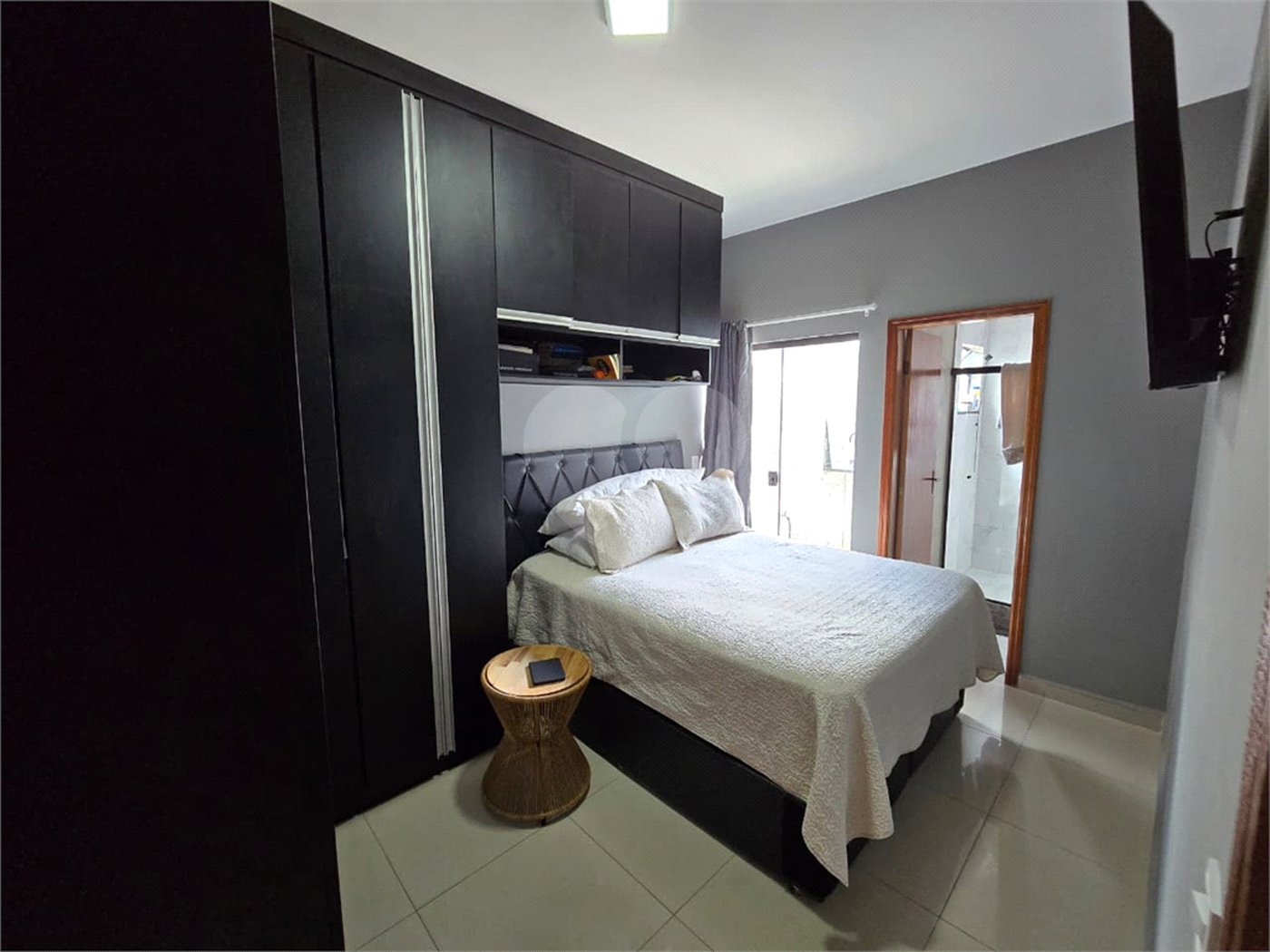 Casa à venda com 3 quartos, sendo 2 suítes,  no condomínio Residencial Marina, Itapetininga - SP