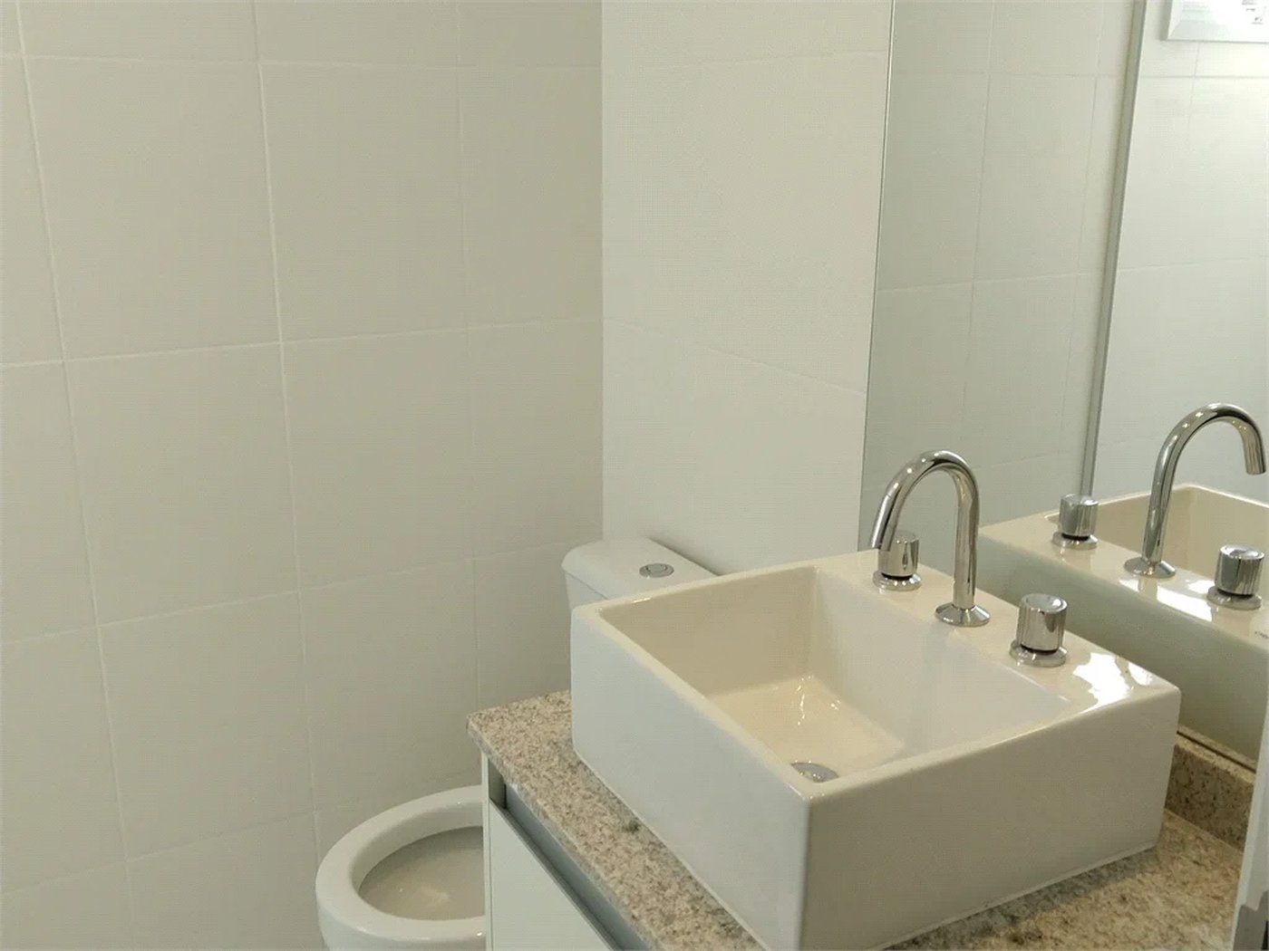 Apartamento à venda com 3 suítes em Vila Anastácio, São Paulo, SP
