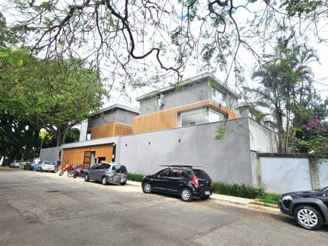 Casa à venda com 4 suítes no condomínio Plm 875, São Paulo - SP