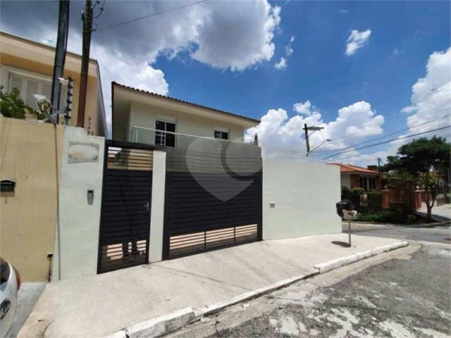 Sobrado à venda com 4 quartos, sendo 3 suítes,  em Tremembé, São Paulo, SP