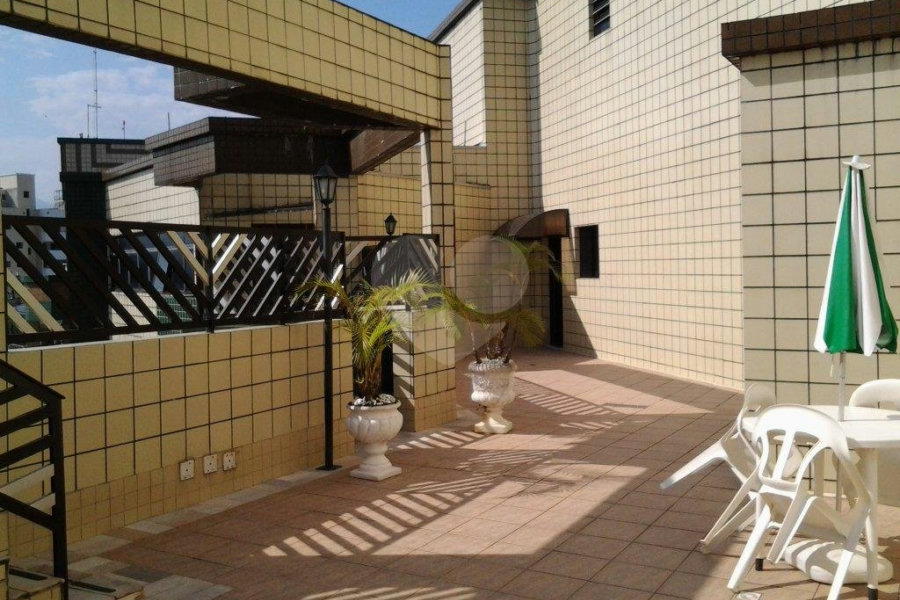 Apartamento à venda com 3 quartos, sendo 2 suítes, em Vila Tupi, Praia Grande, SP