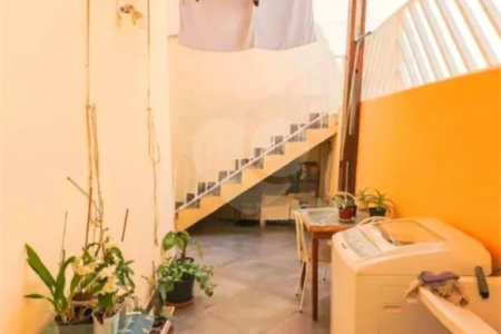 Sobrado à venda ou para alugar com 3 quartos, sendo 1 suíte,  em Jaguaré, São Paulo, SP