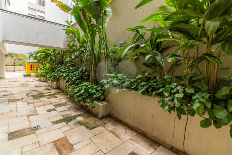 Apartamento à venda com 3 quartos, sendo 1 suíte,  em Paraíso, São Paulo, SP