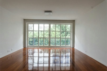 Apartamento à venda com 4 quartos, sendo 1 suíte, em Lagoa, Rio de Janeiro, RJ
