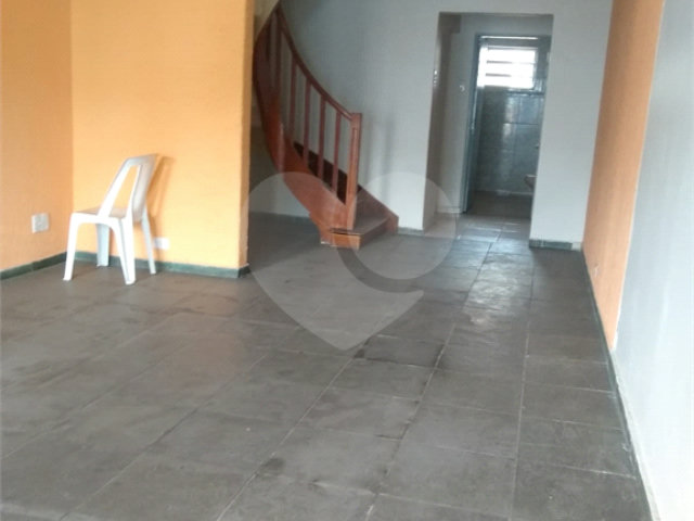 Sobrado à venda ou para alugar com 2 quartos, sendo 1 suíte,  em Santana, São Paulo, SP