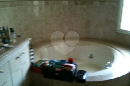 Apartamento à venda com 4 suítes em Campo Belo, São Paulo, SP