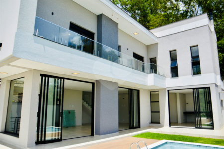 Casa à venda com 3 suítes no condomínio Quintas da Boa Vista, Atibaia - SP