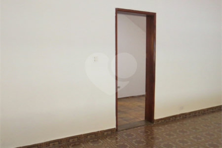 Sobrado Conservado na Saúde- 230m2 - 3 Quartos/1 Suíte/2 Vagas
