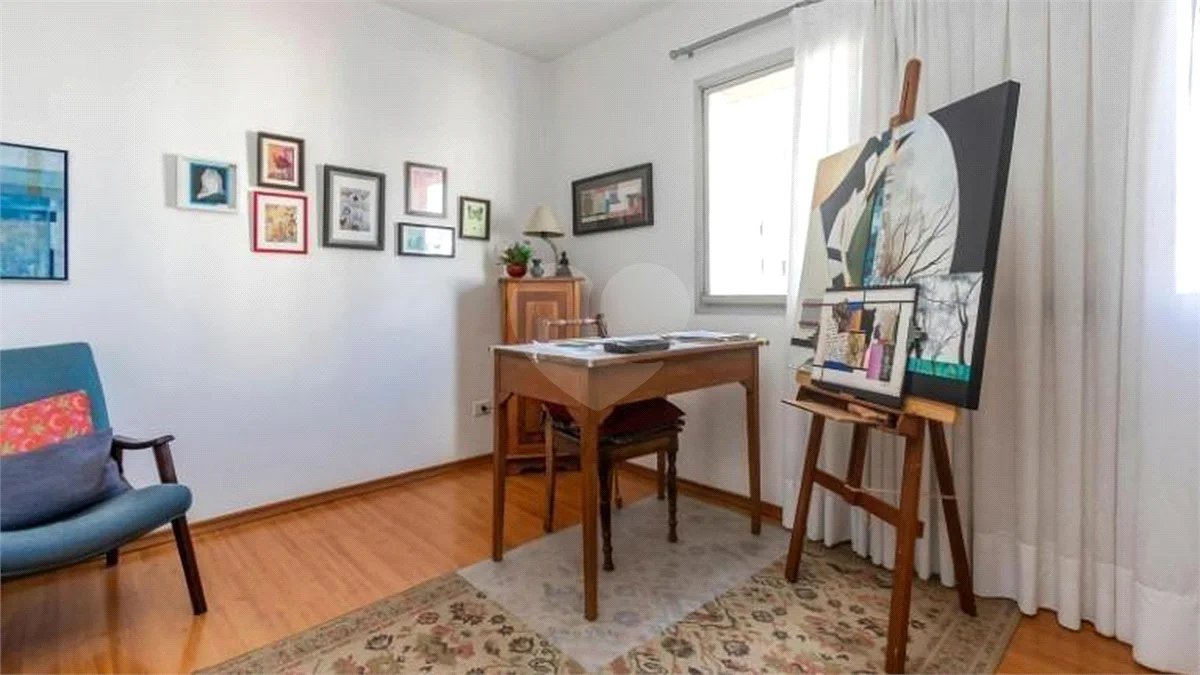 Apartamento à venda com 3 quartos, sendo 1 suíte, em Campo Belo, São Paulo, SP