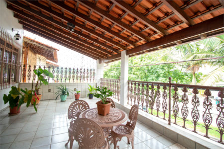Sobrado à venda com 5 quartos, sendo 1 suíte,  em Jardim Villaça, São Roque, SP