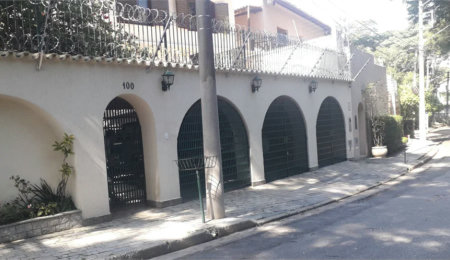 Casa à venda com 3 quartos, sendo 2 suítes,  em Jardim Leonor, São Paulo, SP
