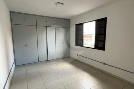 Sobrado à venda com 4 quartos, sendo 1 suíte,  em Vila Sônia, São Paulo, SP