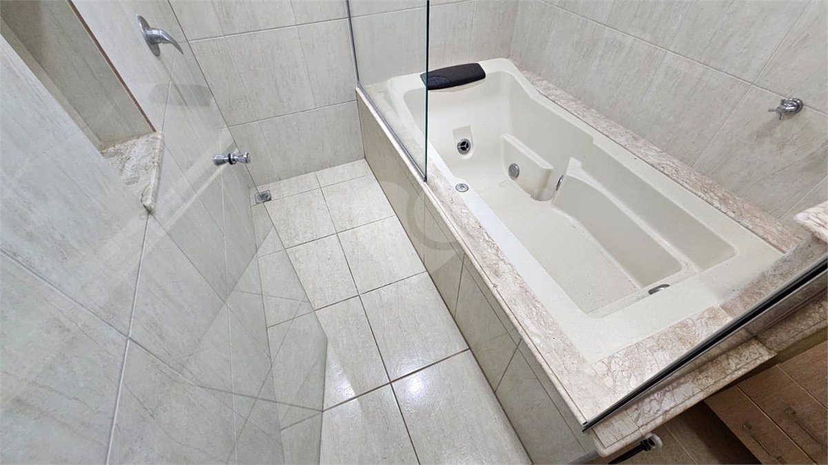 Casa para alugar com 4 quartos, sendo 2 suítes, no condomínio Portal de Itaici, Indaiatuba - SP