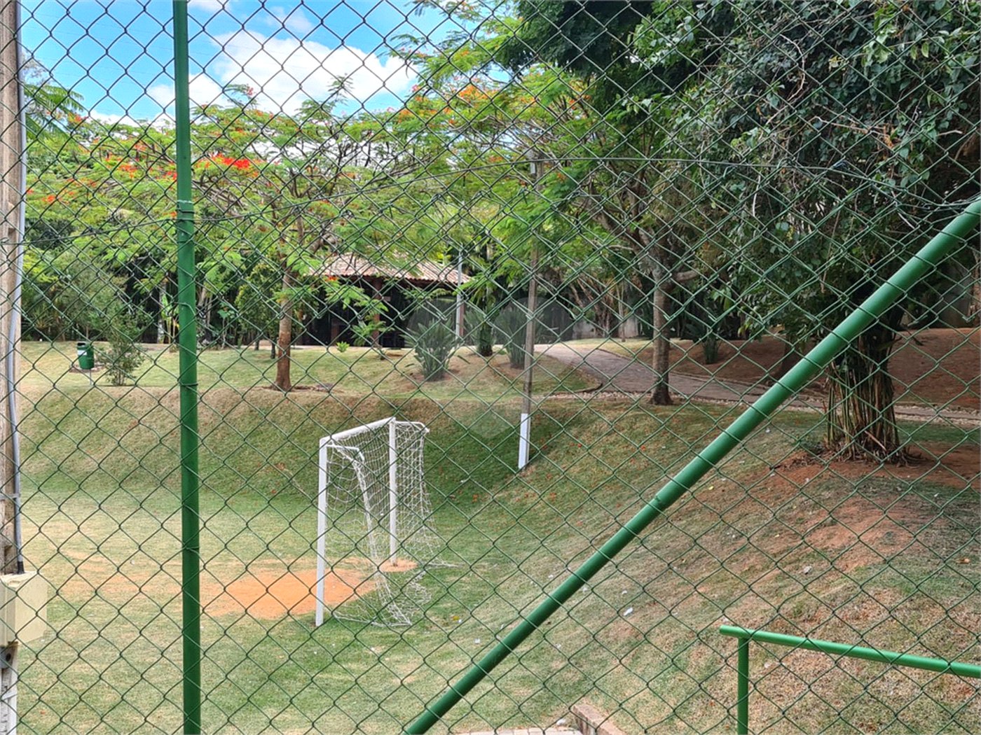 Casa à venda com 3 suítes no condomínio Terras de São Francisco, Vinhedo - SP