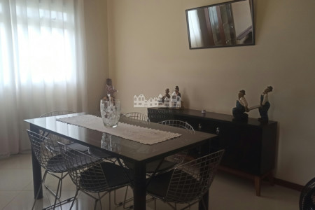 Casa à venda com 3 quartos, sendo 1 suíte, no condomínio Serra da Estrela, Atibaia - SP