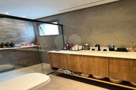 Apartamento à venda com 3 quartos, sendo 1 suíte, em Jardim Prudência, São Paulo, SP