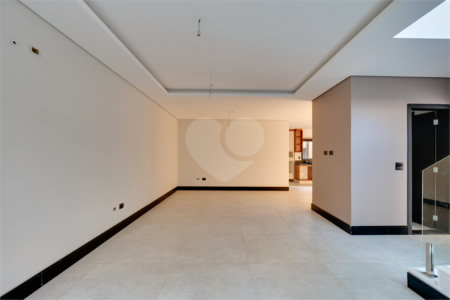 Casa à venda com 4 suítes no condomínio Reserva Robélia, São Paulo - SP
