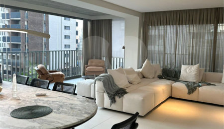 Apartamento à venda com 2 suítes em Vila Nova Conceição, São Paulo, SP
