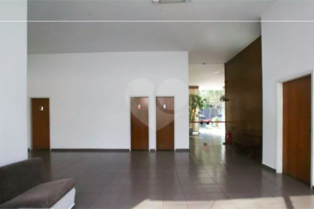 Apartamento à venda com 3 quartos, sendo 1 suíte, em Itaim Bibi, São Paulo, SP
