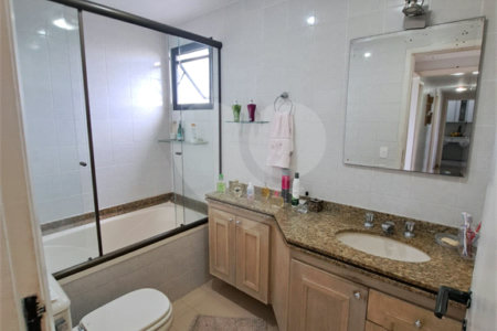 Apartamento à venda com 3 suítes em Vila Suzana, São Paulo, SP