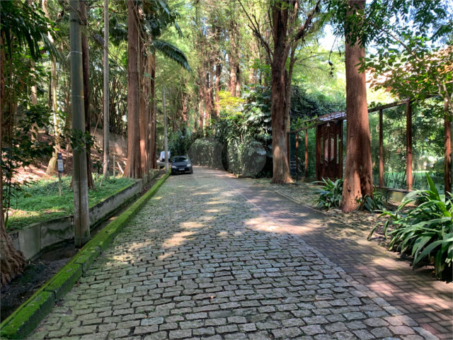 Terreno à venda no condomínio Chácara Flora, São Paulo - SP