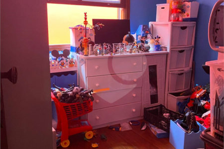 Sobrado à venda com 4 quartos, sendo 3 suítes, em Vila Gustavo, São Paulo, SP