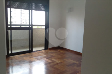 Apartamento à venda com 4 suítes em Vila Suzana, São Paulo, SP