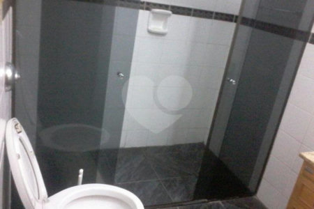 Sobrado à venda com 5 quartos, sendo 2 suítes, em Jardim Aeroporto, São Paulo, SP
