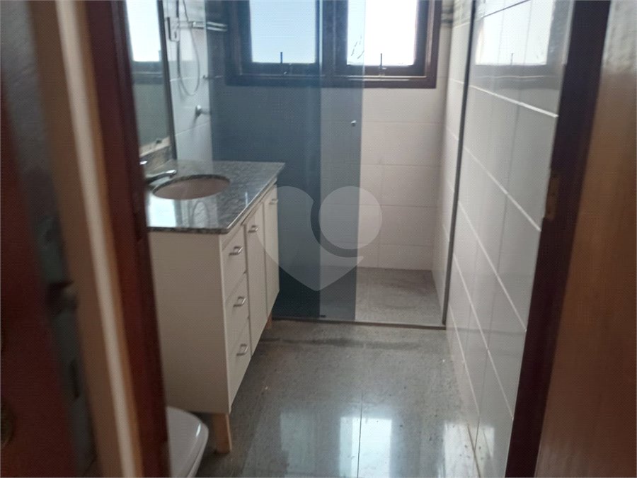 Casa para alugar com 4 quartos, sendo 2 suítes, no condomínio Estância Marambaia, Vinhedo - SP