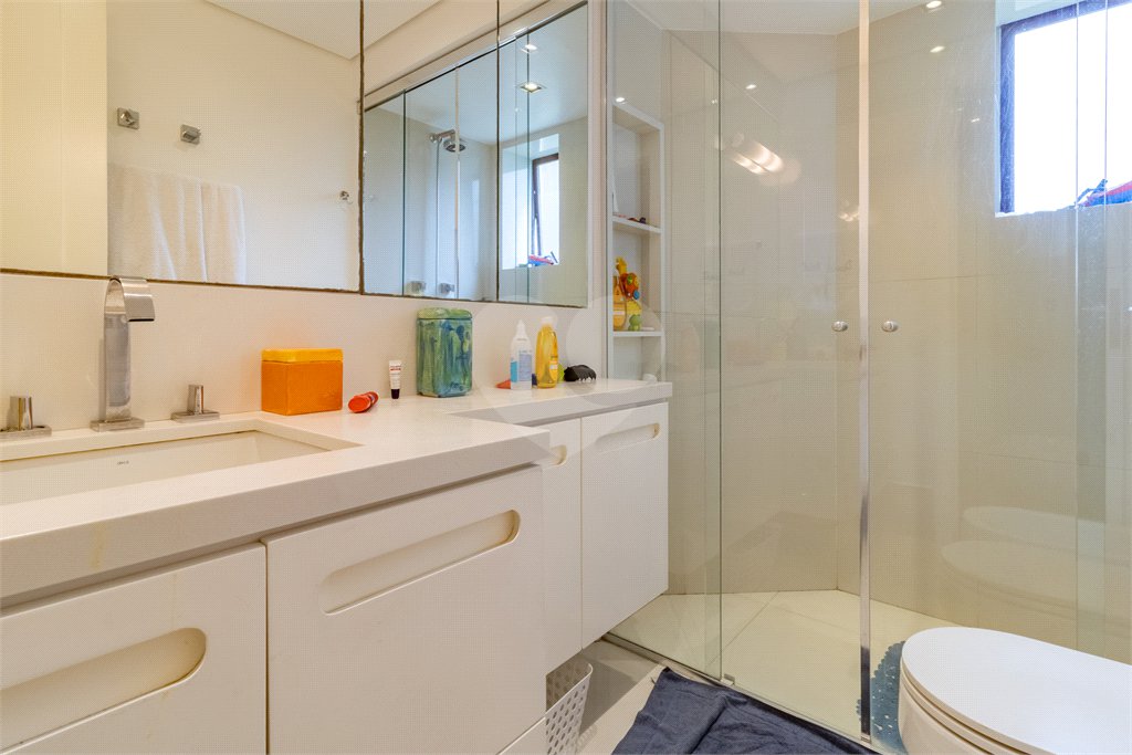Apartamento à venda com 4 quartos, sendo 3 suítes, em Santa Cecília, São Paulo, SP