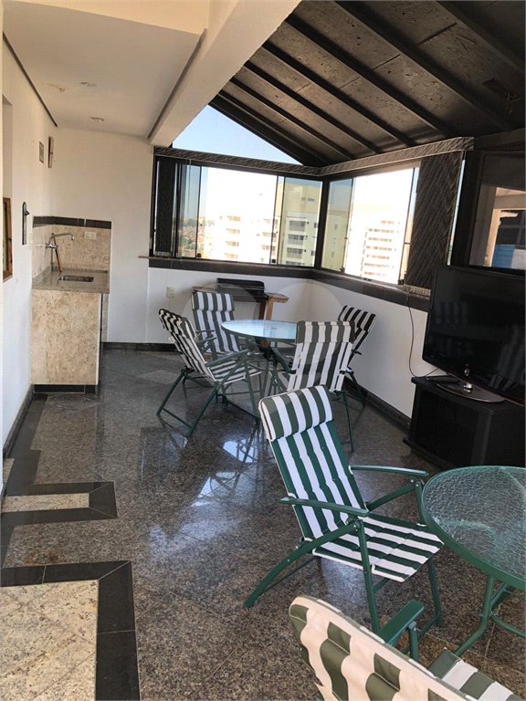 Cobertura à venda com 5 quartos, sendo 3 suítes, em Vila Andrade, São Paulo, SP