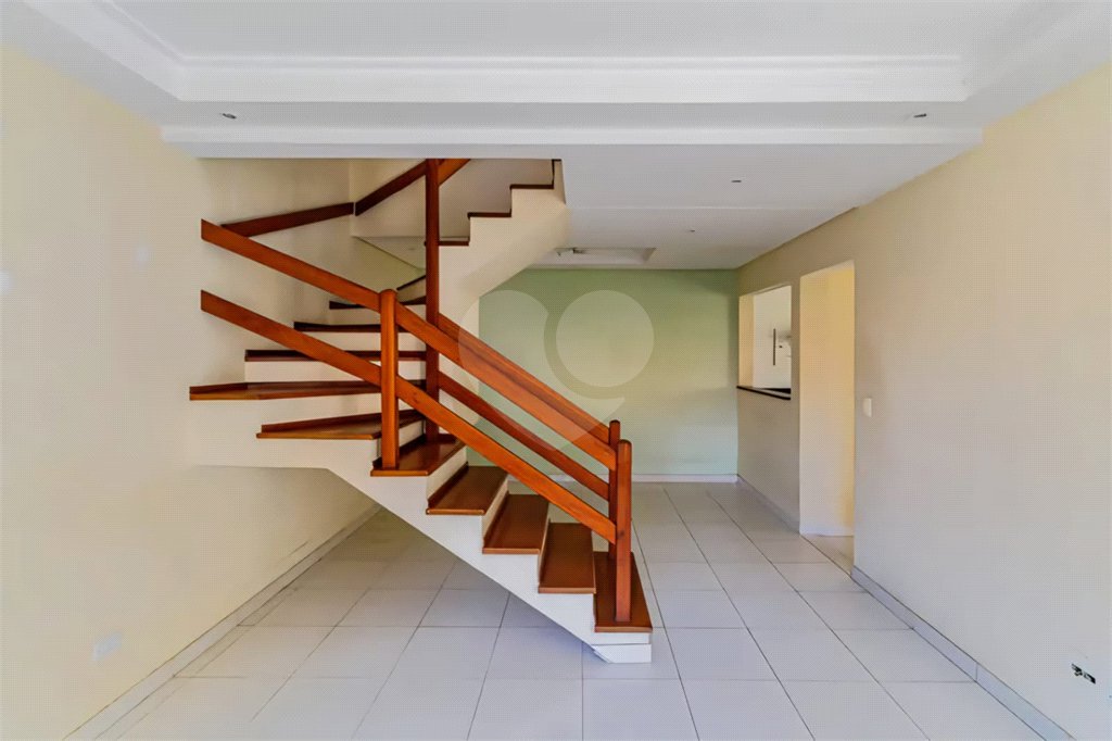 Casa à venda com 3 quartos, sendo 1 suíte,  no condomínio Villa Bella, São Paulo - SP