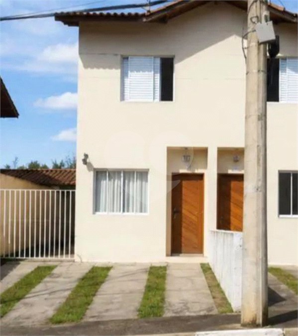Sobrado à venda com 2 quartos em Jardim San Ressore (caucaia do Alto), Cotia, SP