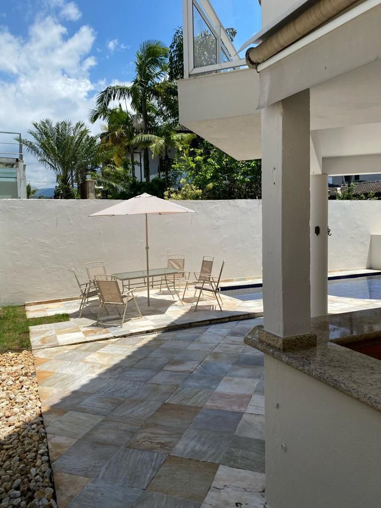 Casa com 6 dormitórios à venda, 304 m² por R$ 5.500.000,00 - Vista Linda - Bertioga/SP
