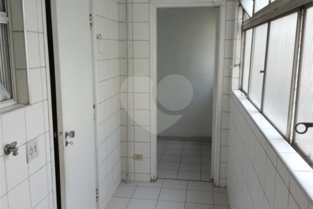 Apartamento à venda com 3 quartos, sendo 1 suíte,  em Pinheiros, São Paulo, SP