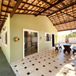 Casa em condomínio para alugar com 2 quartos, sendo 1 suíte, em Caravelas, Armação dos Búzios, RJ