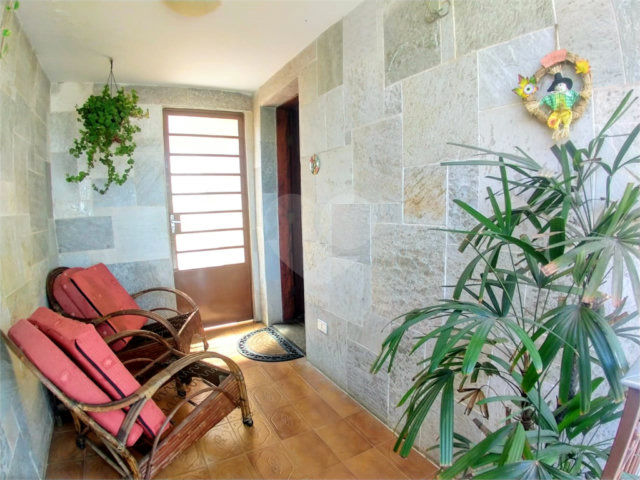 Casa Térrea à venda com 3 quartos, sendo 1 suíte,  em Horto Florestal, São Paulo, SP