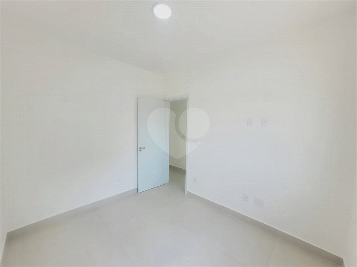 Apartamento para alugar com 2 quartos, sendo 1 suíte, em Jardim Santiago, Indaiatuba, SP