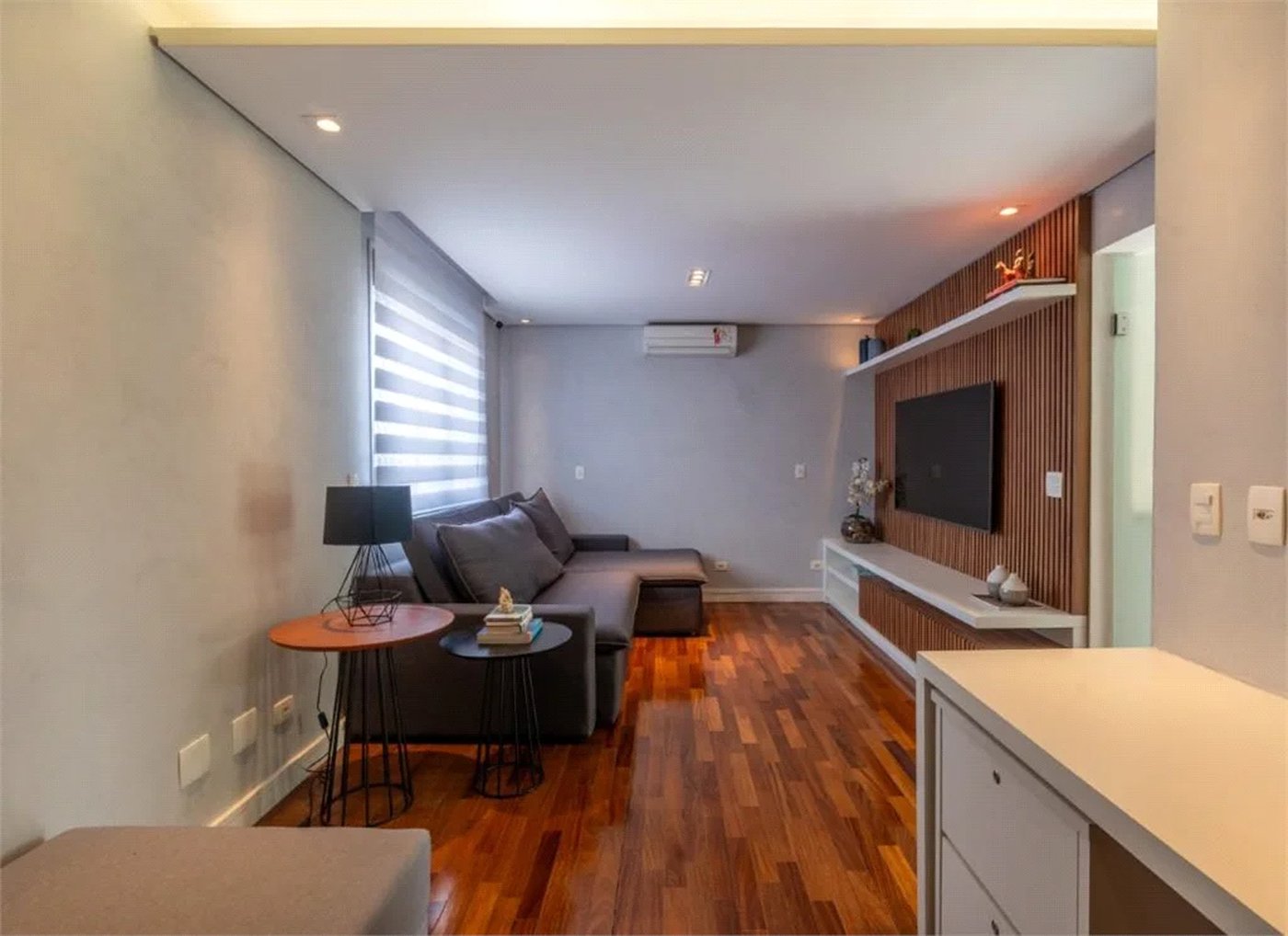 Casa à venda com 4 quartos, sendo 2 suítes, no condomínio Melbourne Residence, São Paulo - SP