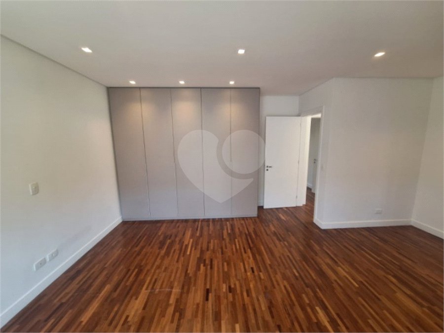 Casa à venda ou para alugar com 3 suítes no condomínio Boulevard Ibirapuera, São Paulo - SP
