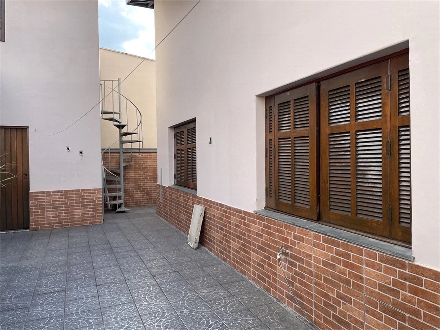 Casa Térrea à venda com 5 quartos, sendo 3 suítes, em Instituto de Previdência, São Paulo, SP