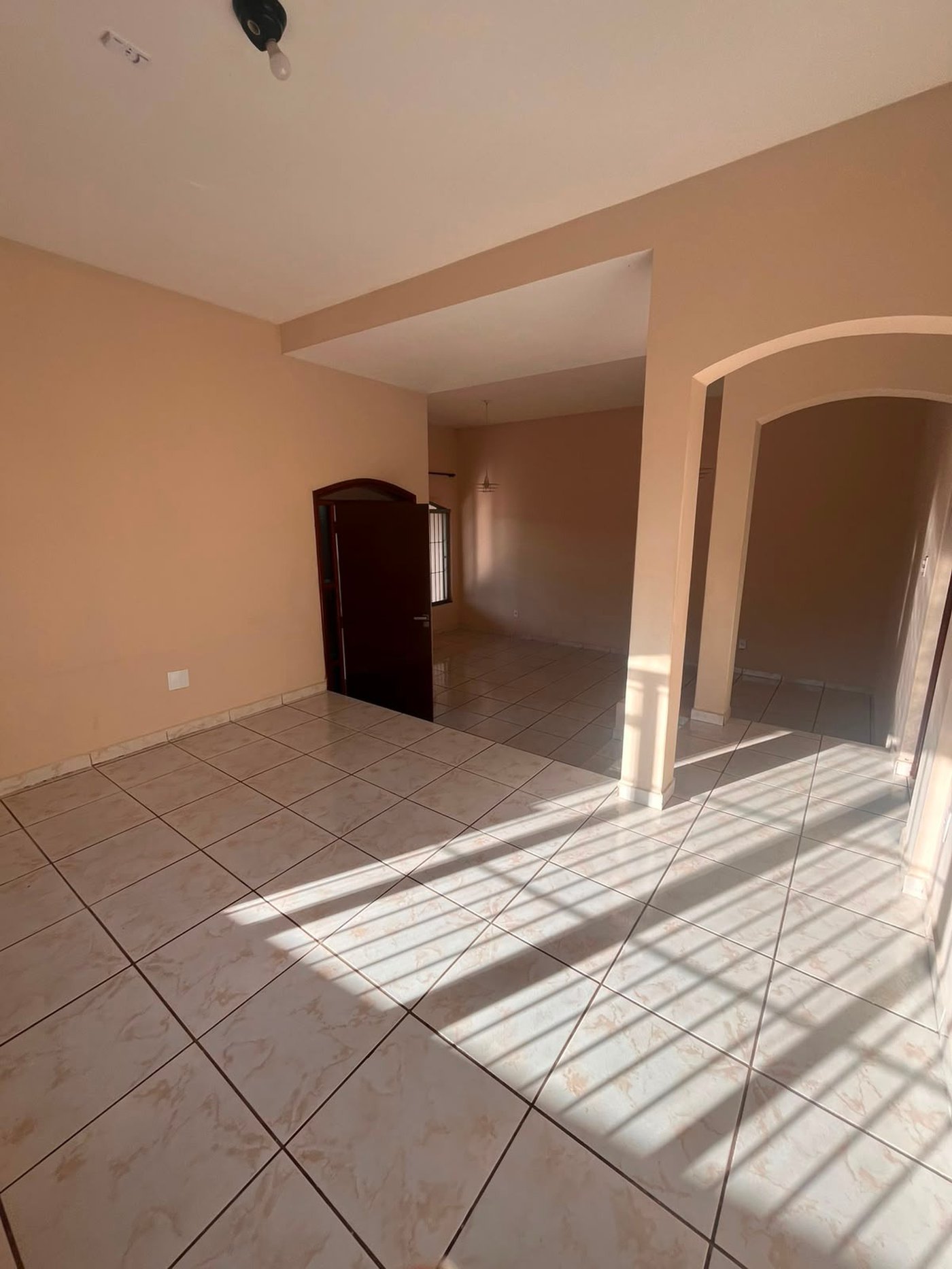 Casa para alugar com 4 quartos, sendo 2 suítes, ao lado da Unasp, em Parque Ortolândia, Hortolândia - SP