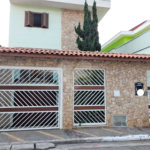 Sobrado à venda com 3 suítes em Vila Romero, São Paulo, SP