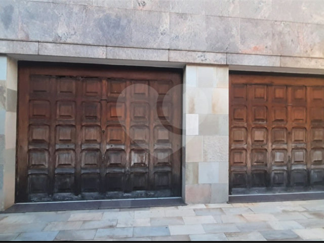 Sobrado à venda com 5 quartos, sendo 1 suíte,  em Vila Rosália, Guarulhos, SP