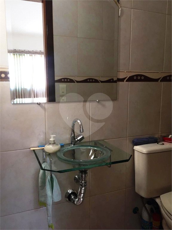 Casa à venda com 3 quartos, sendo 1 suíte, no condomínio Coelho III, São Paulo - SP
