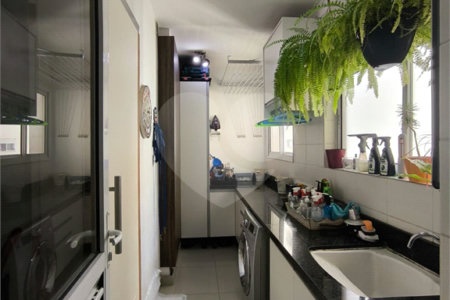 Apartamento à venda com 3 quartos, sendo 1 suíte, no Centro, São Bernardo do Campo, SP