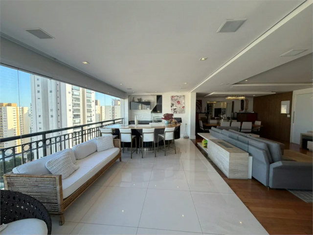 Apartamento à venda com 3 suítes em Santana, São Paulo, SP