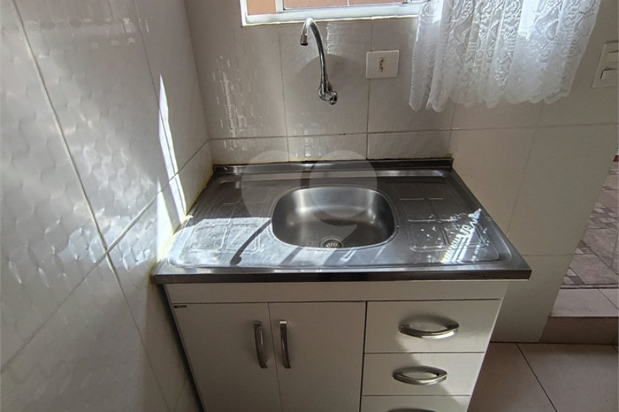 Casa para alugar com 1 quarto no condomínio Cond R Claudio Rodrigues Lopes, São Paulo - SP